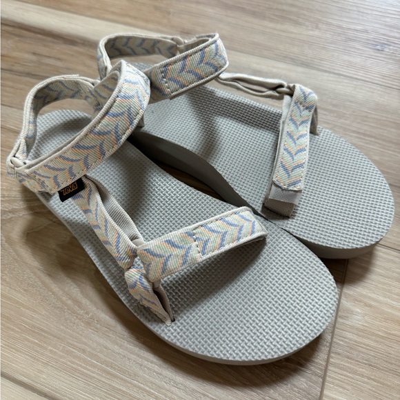 Teva Midform Universal Sandals Size 9 - Picture 1 of 4